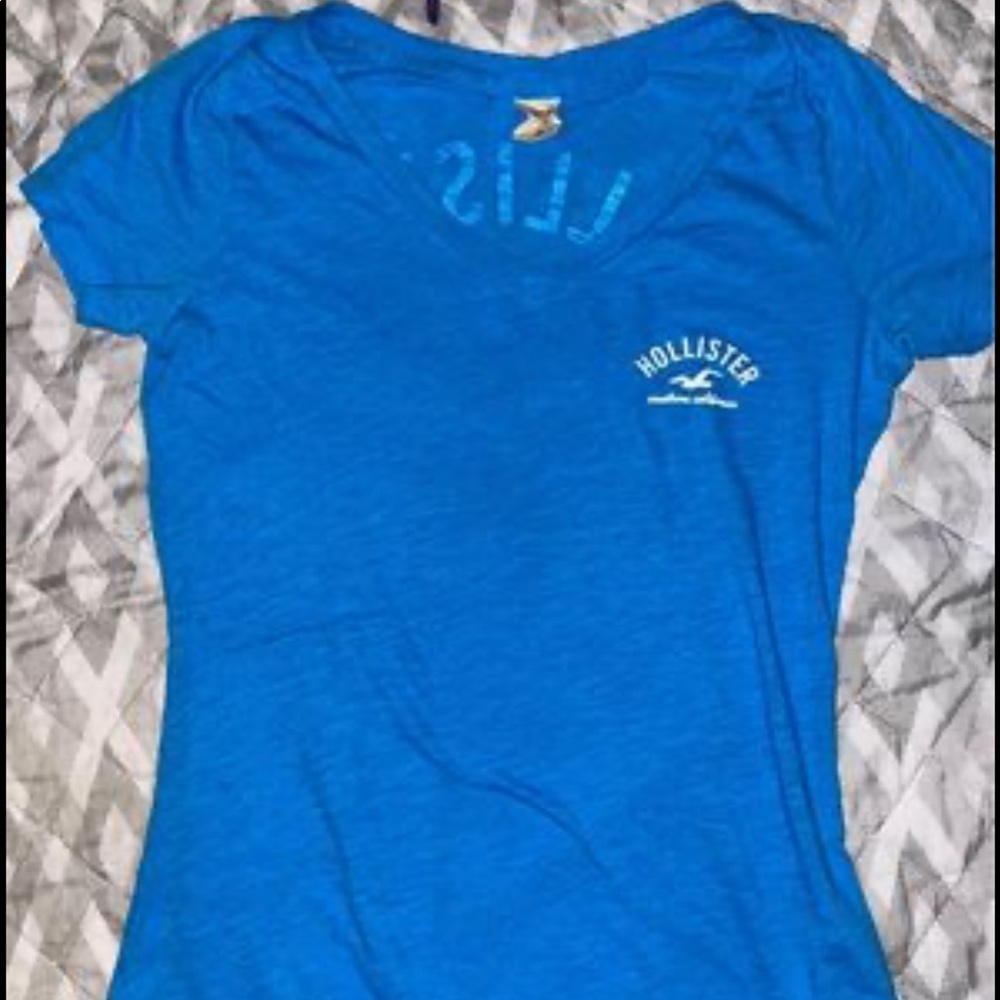 Hollister Tee-Medium